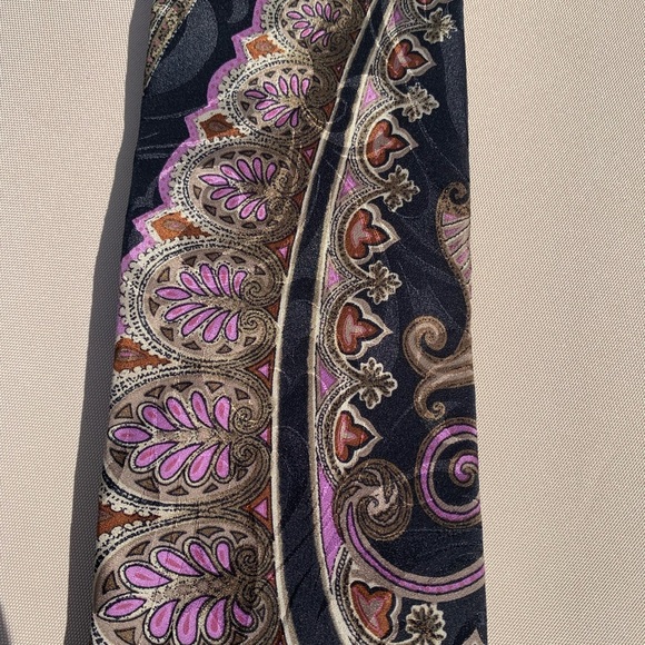 Vintage Pierre Balmain 100% silk tie - Picture 2 of 6
